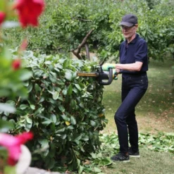 Pack Taille-haies Sur Batterie 18v Lamier 51cm Texas Hedge 200 Chargeur Inclus -Jardin Luxueux Pas Cher Magasin 63503efdbf5e34.79098694