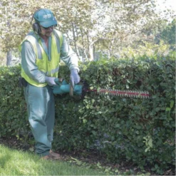 Makita Taille-haie Sans Fil - 36 V Li-ion - 55 Cm - Sans Batterie Ni Chargeur - 5,1 Kg -Jardin Luxueux Pas Cher Magasin 6362cc78b9b3d5.22321061