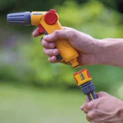 Hozelock Pistolet Pulvérisateur Avec Ensemble De Démarrage Jet Spray -Jardin Luxueux Pas Cher Magasin 6430295796e0f2.74211643