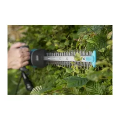 Gardena Taille-haies électrique Easycut 500/55 – 500w – Lame 55cm & Coupe ø18mm – Poignée Ergoline – Butée De Protec -Jardin Luxueux Pas Cher Magasin 645b8f41b0de80.43561535