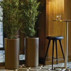 Pot De Fleurs Rond Palma 70 Noir Opaque ø35x70cm -Jardin Luxueux Pas Cher Magasin 6470a378c838e5.23373217